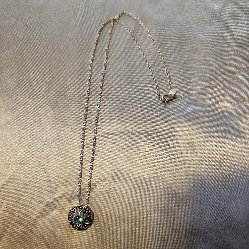 Elegant Silver Necklace with Turquoise Accent